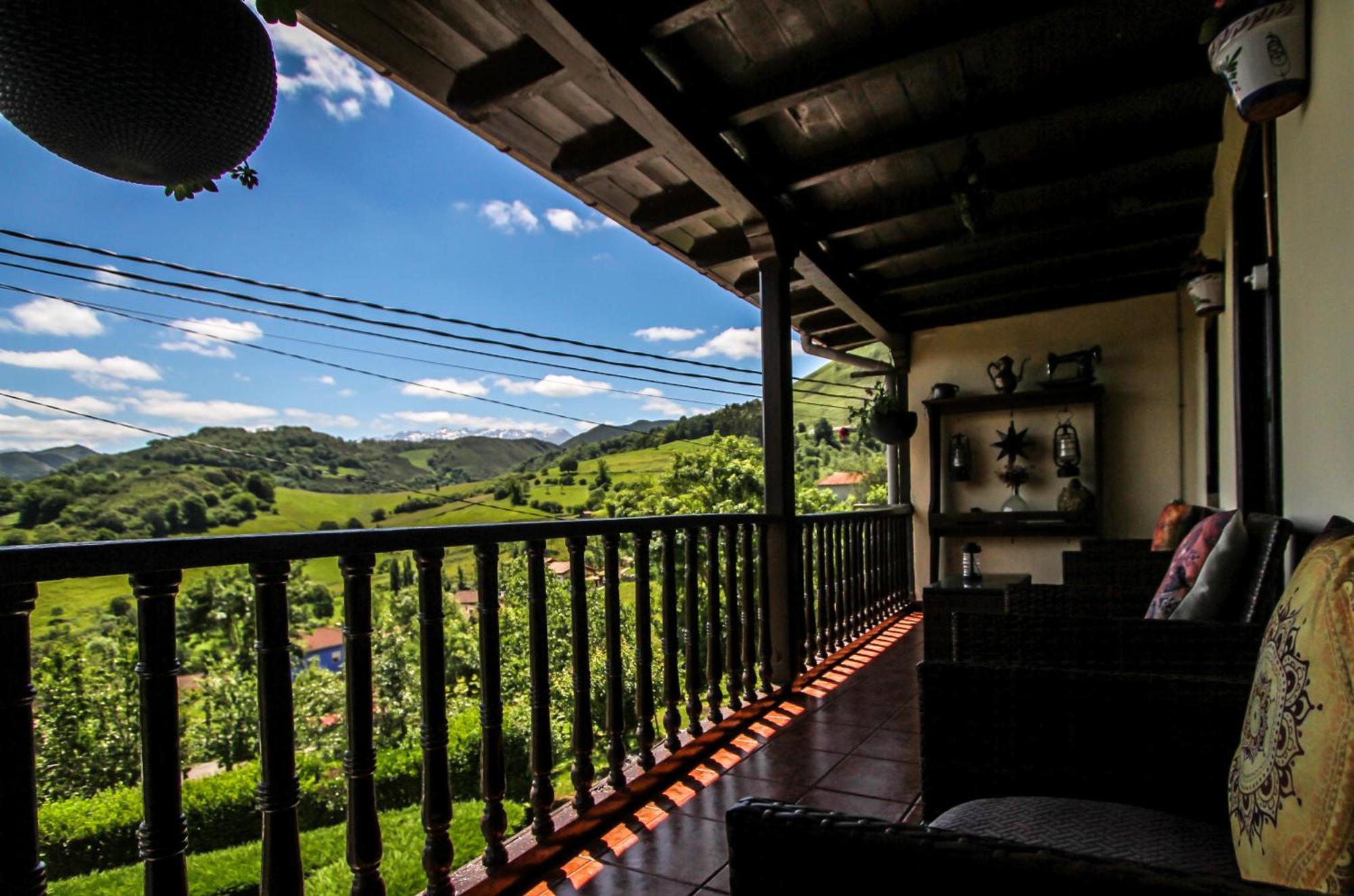Apartamentos 'Los Balcones De Nieda 2' กังกัส เด โอนิส ภายนอก รูปภาพ